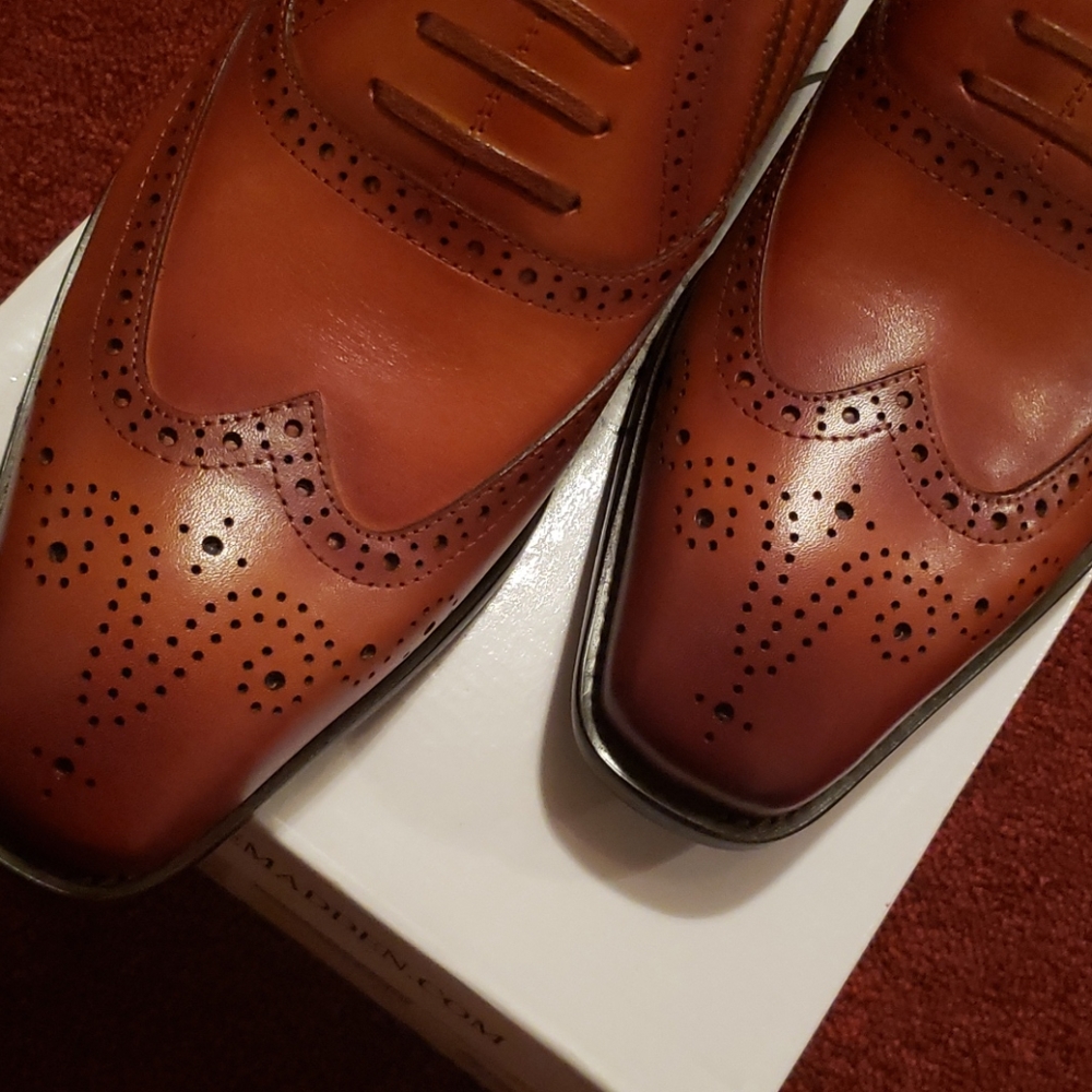 Shoes - Picture 5 of 5